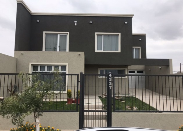 Espectacular casa 4 dorm. en Solanas 295m2