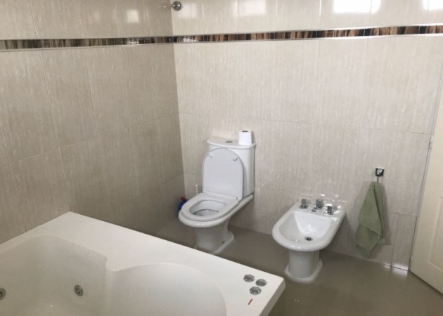 Espectacular casa 4 dorm. en Solanas 295m2