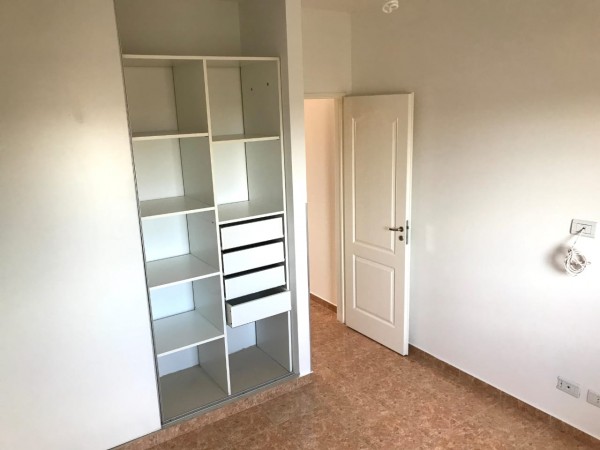 Complejo con 6 departamentos de 1 Dorm con cochera - Calle Neuquen 