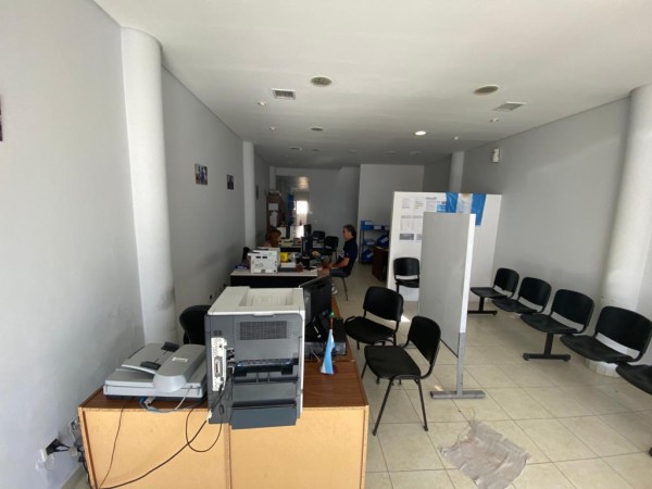 Local frente al mar 250m² - EXCELENTE ubicacion  