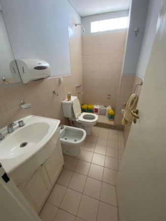 Local frente al mar 250m² - EXCELENTE ubicacion  