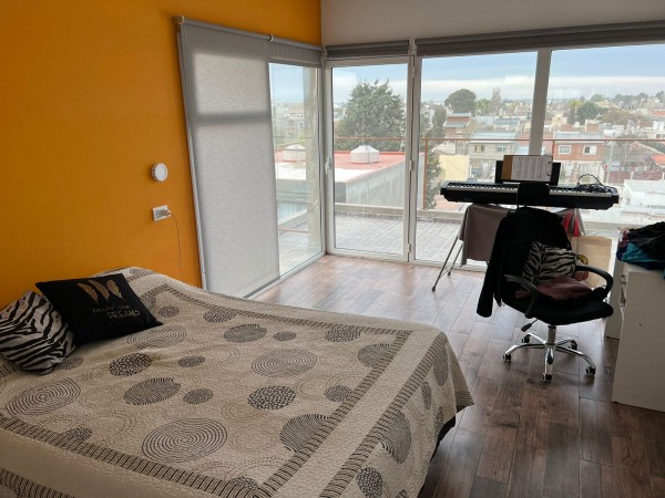 CASA 4 DORMITORIOS CON AMPLIO PATIO 