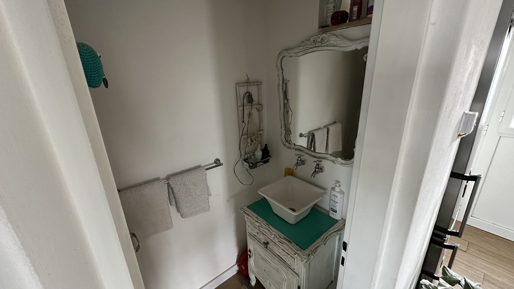 CASA 2 DORMITORIOS CON DEPTO 2 DORMITORIOS EN EL FONDO