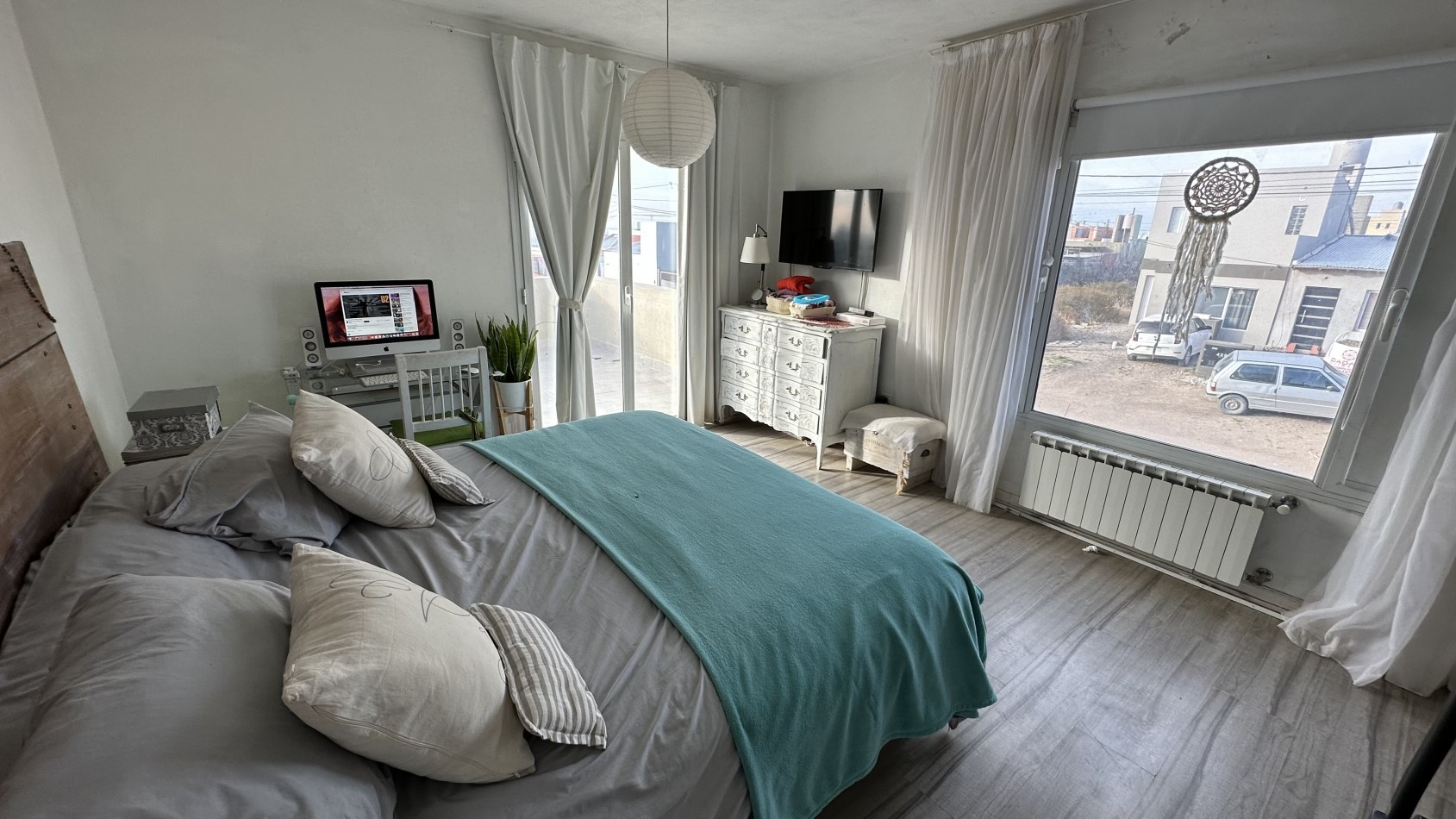 CASA 2 DORMITORIOS CON DEPTO 2 DORMITORIOS EN EL FONDO