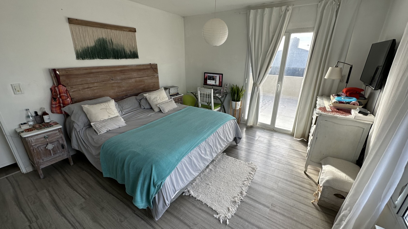 CASA 2 DORMITORIOS CON DEPTO 2 DORMITORIOS EN EL FONDO