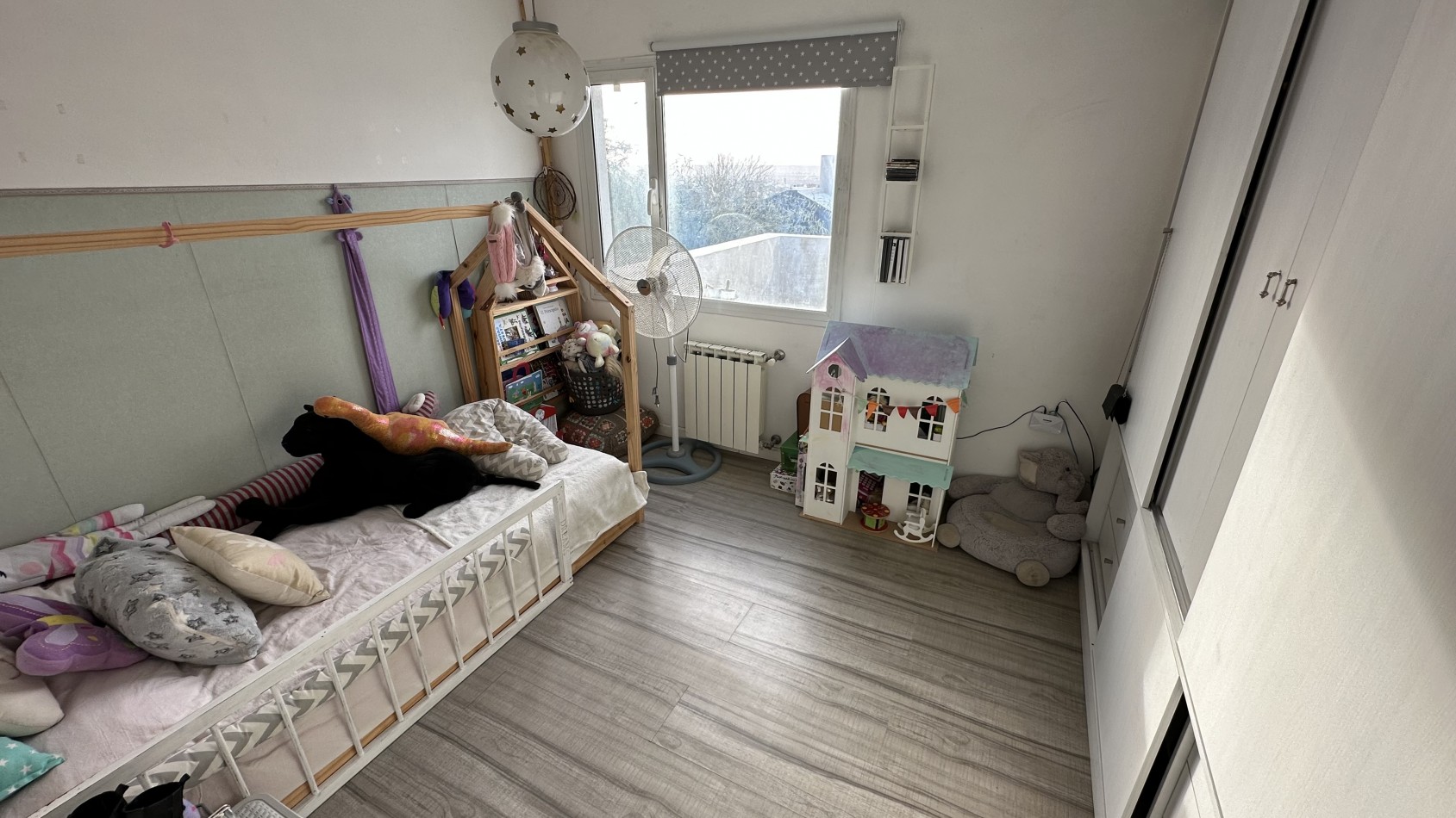 CASA 2 DORMITORIOS CON DEPTO 2 DORMITORIOS EN EL FONDO