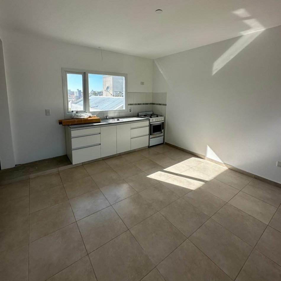 DEPTO 2 DORMITORIOS A 4 CUADRAS DEL MAR