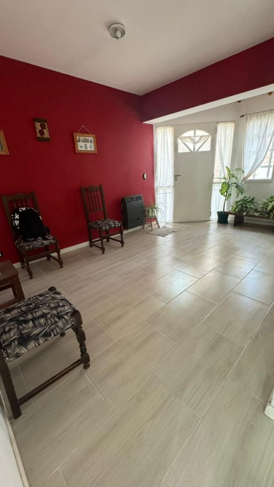 PH 3 DORMITORIOS Y PATIO EN AV. ROCA 