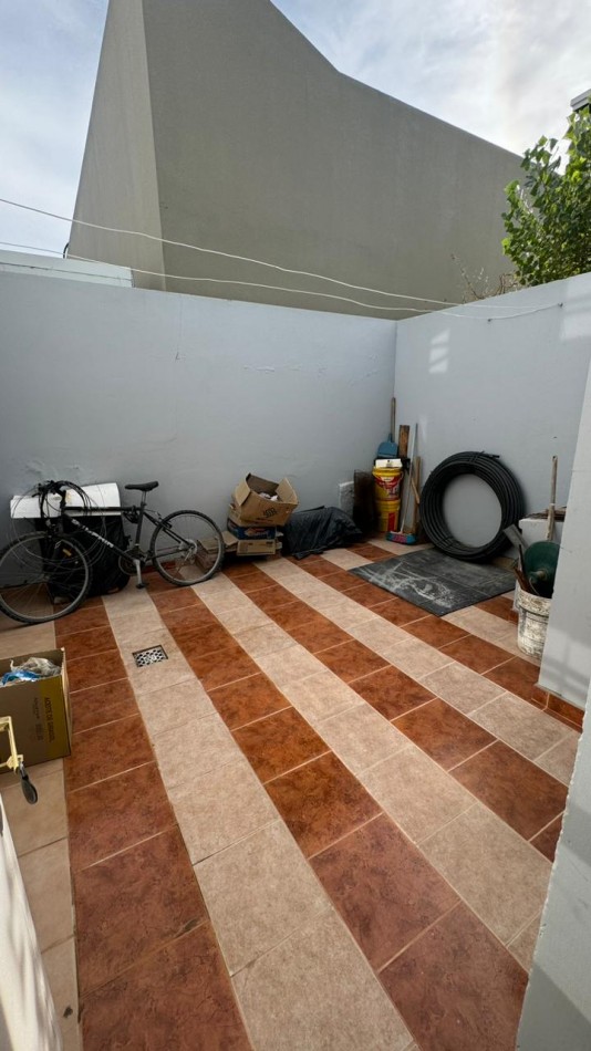 PH 3 DORMITORIOS Y PATIO EN AV. ROCA 