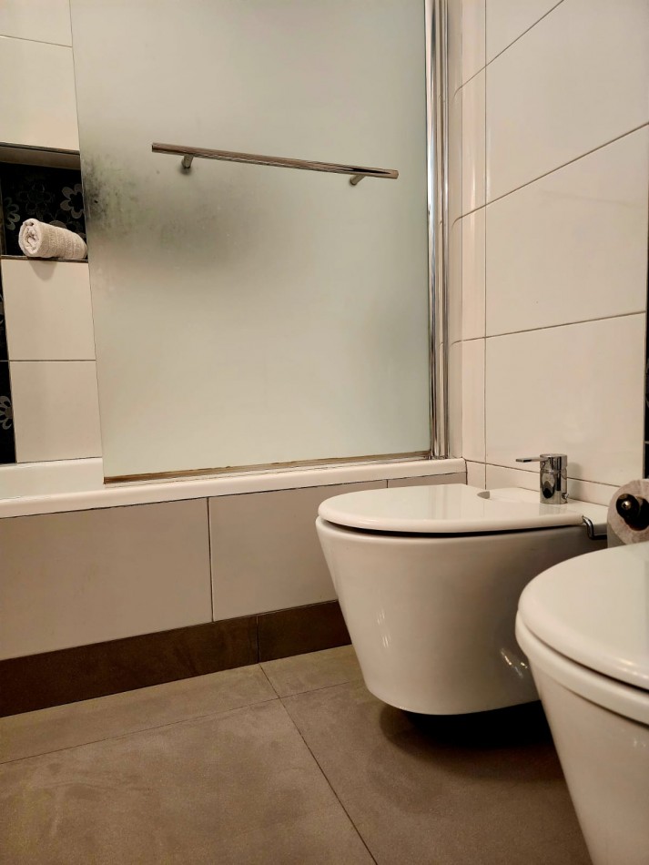 MONTE HERMOSO - EXCELENTE CASA EN VENTA DE 3 DORMITORIOS Y 2 BAÑOS CON PISCINA Y PATIO