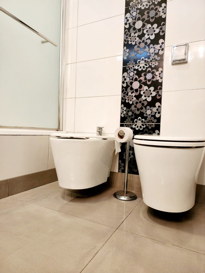 MONTE HERMOSO - EXCELENTE CASA EN VENTA DE 3 DORMITORIOS Y 2 BAÑOS CON PISCINA Y PATIO