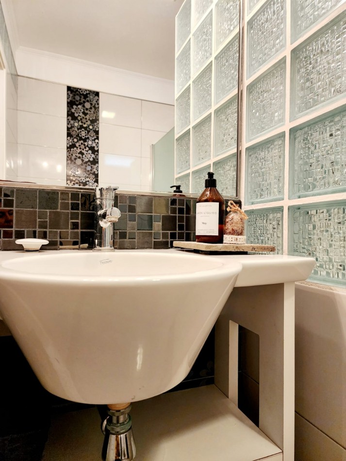 MONTE HERMOSO - EXCELENTE CASA EN VENTA DE 3 DORMITORIOS Y 2 BAÑOS CON PISCINA Y PATIO