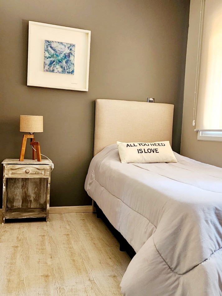 MONTE HERMOSO - EXCELENTE CASA EN VENTA DE 3 DORMITORIOS Y 2 BAÑOS CON PISCINA Y PATIO