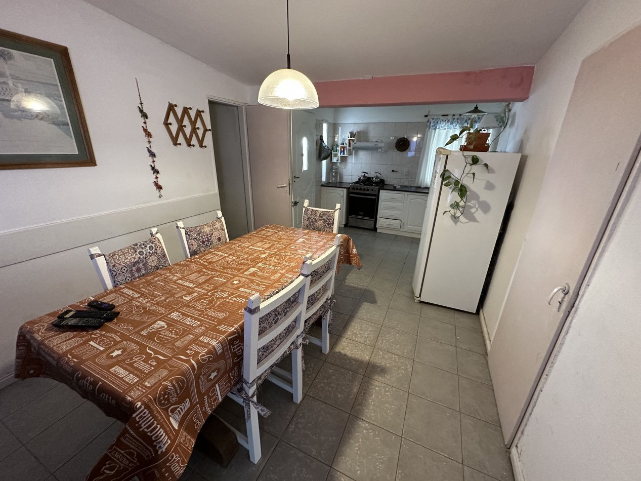 CASA 3 DORMITORIOS CON LOCAL COMERCIAL Y DEPARTAMENTO DE 1 DORMITORIO AL FONDO