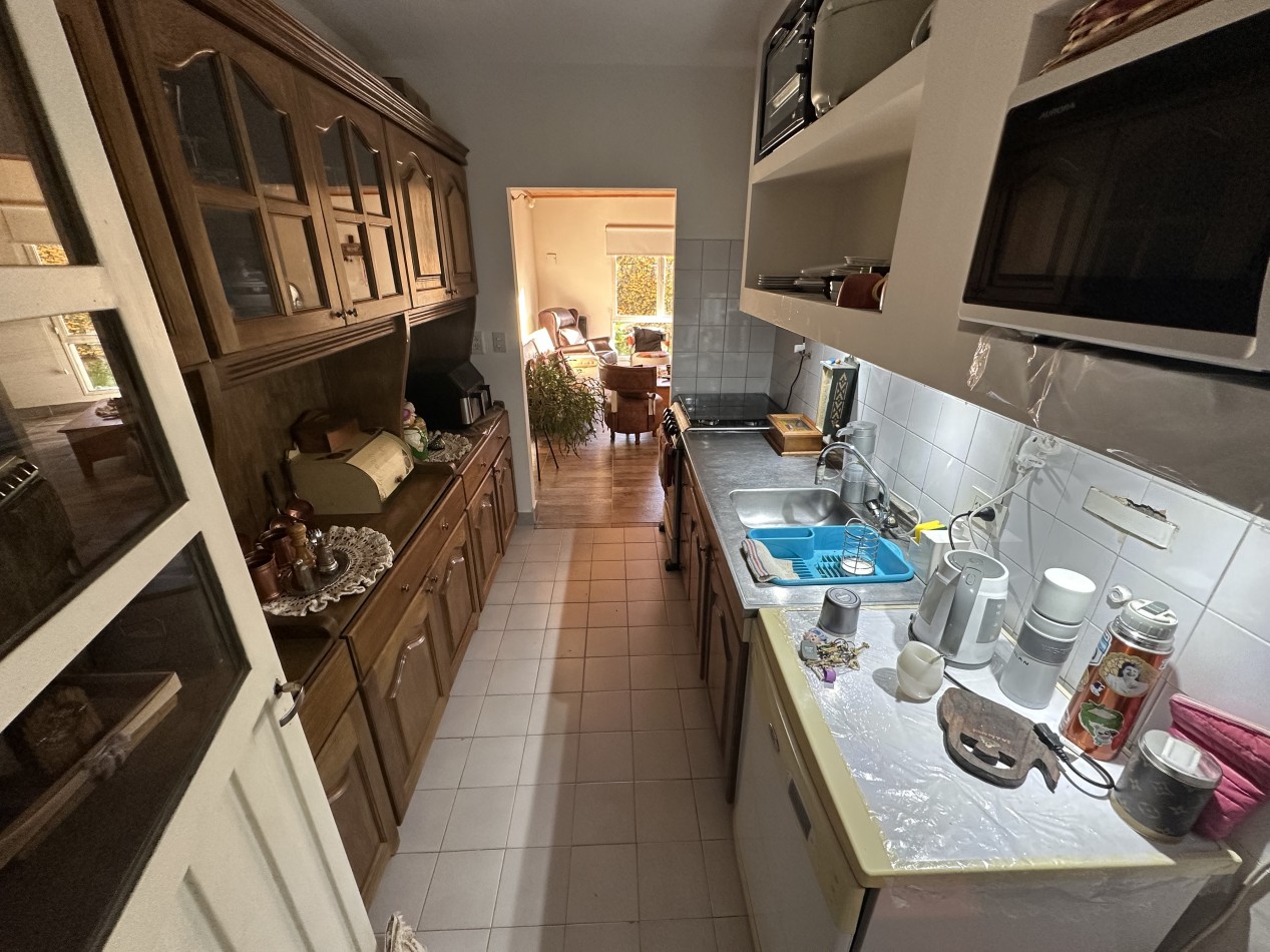 CASA 3 DORMITORIOS EN BARRIO LA COLINA 