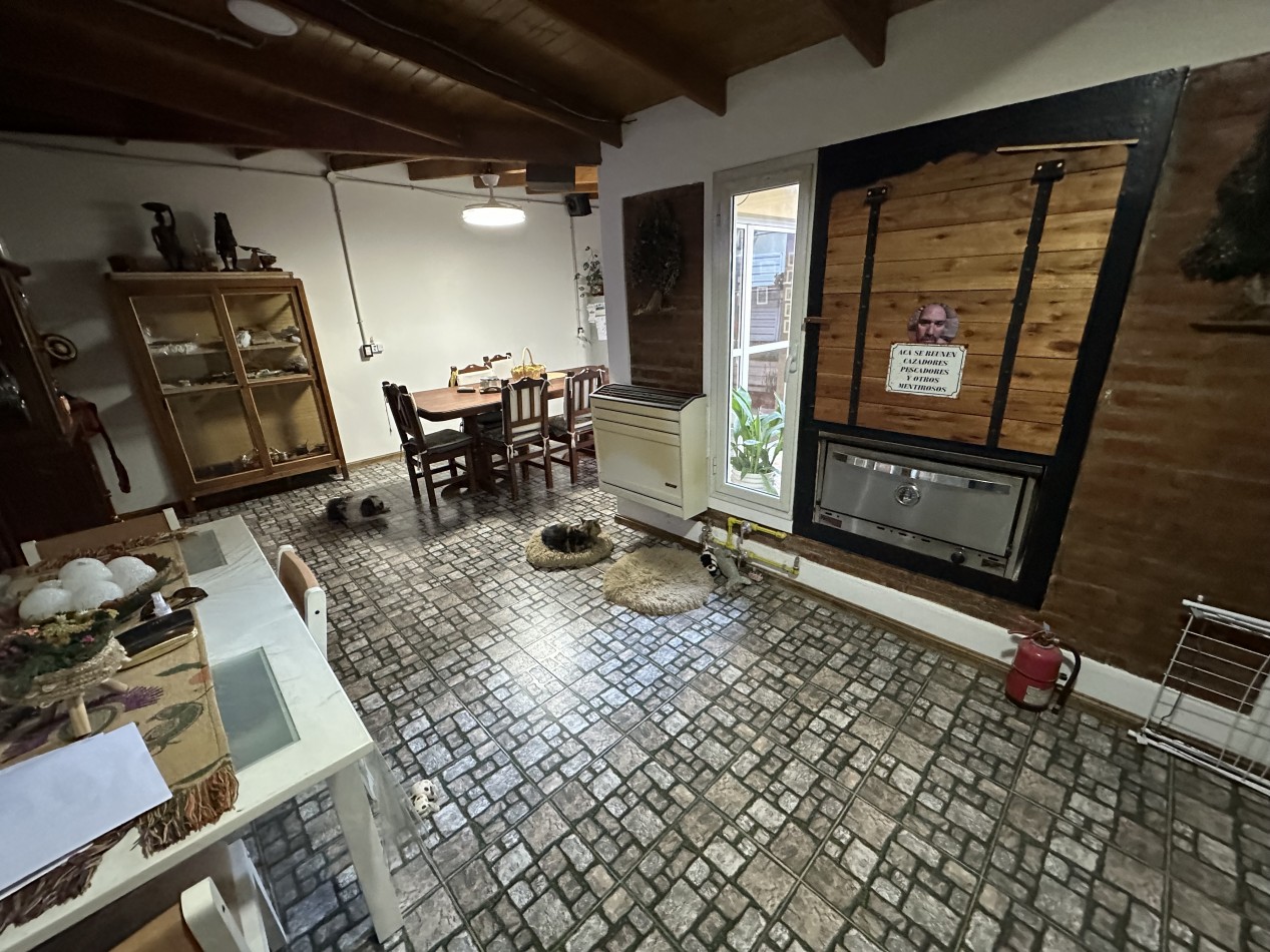 CASA 3 DORMITORIOS EN BARRIO LA COLINA 