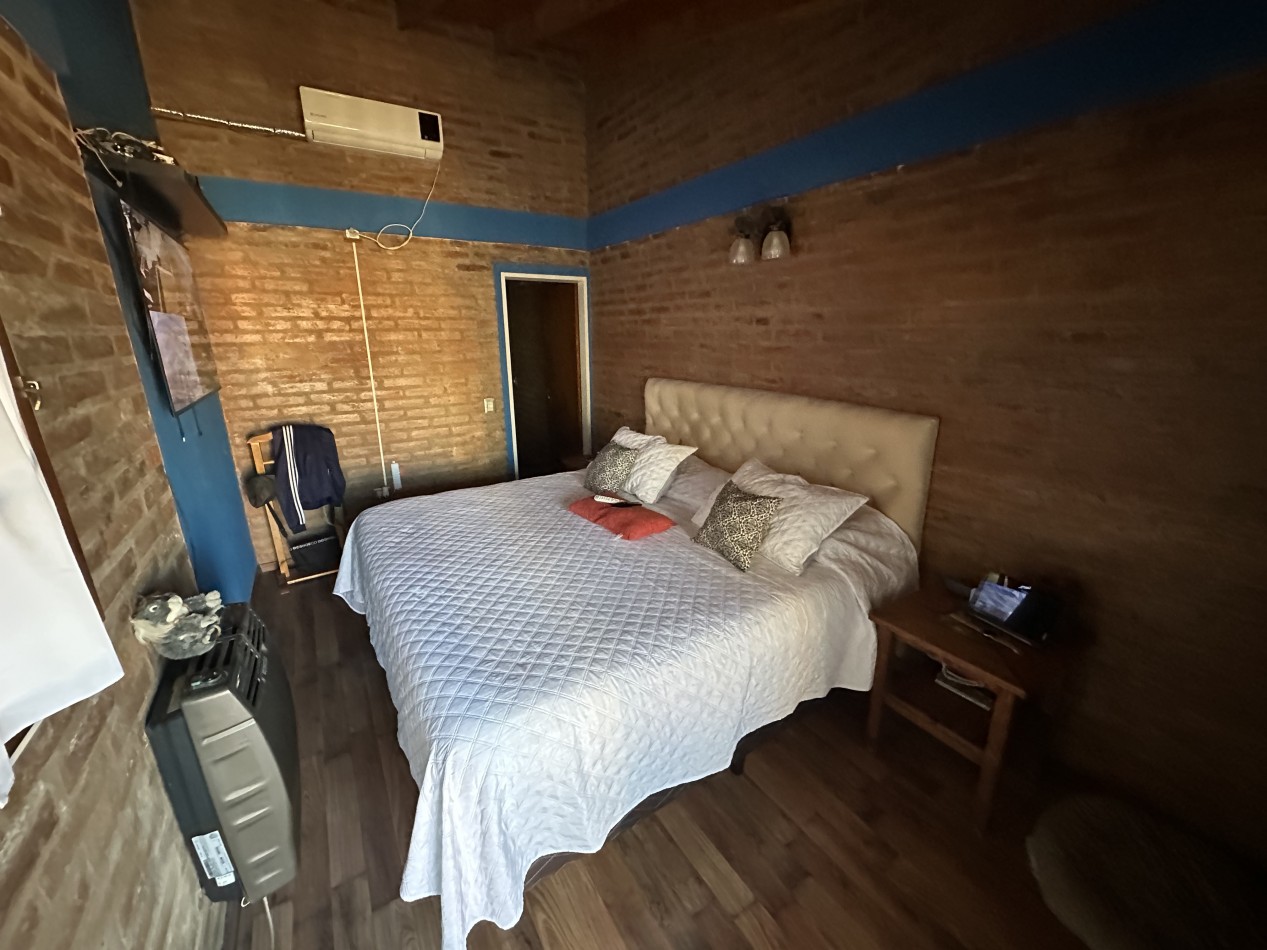 CASA 3 DORMITORIOS EN BARRIO LA COLINA 