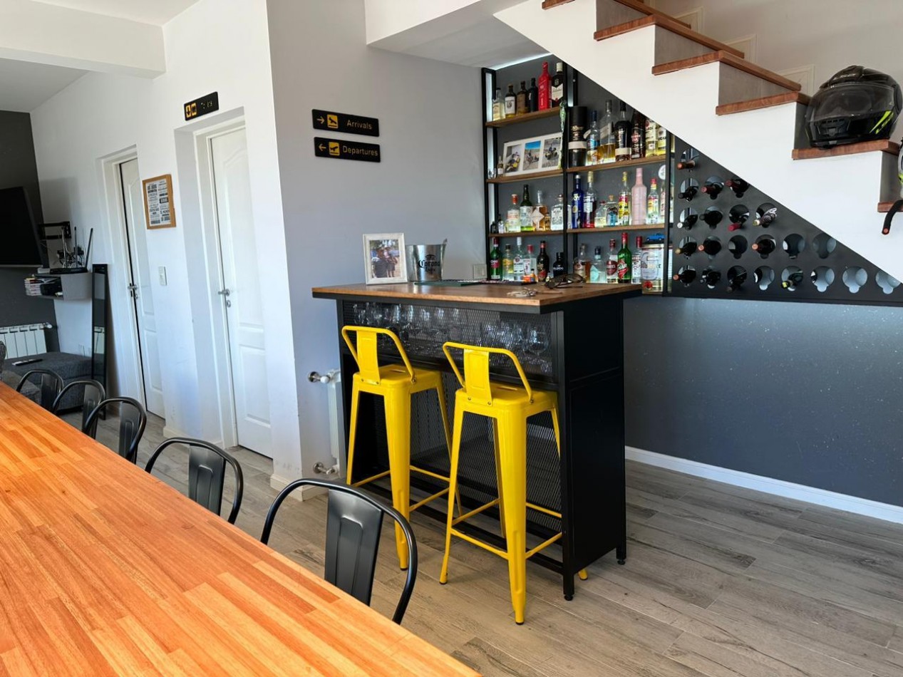 CASA 3 DORMITORIOS CON COCHERA Y PILETA 