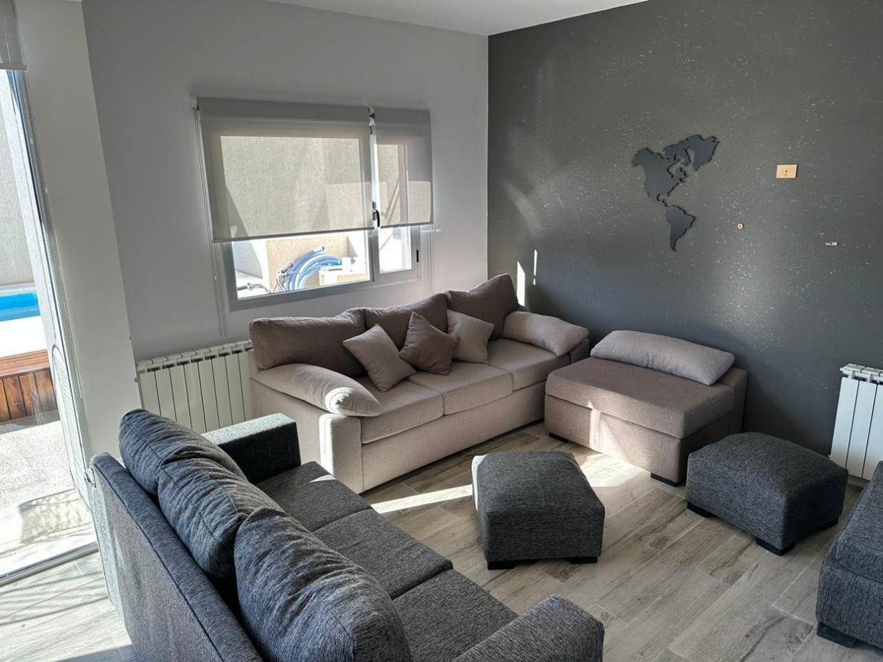 CASA 3 DORMITORIOS CON COCHERA Y PILETA 