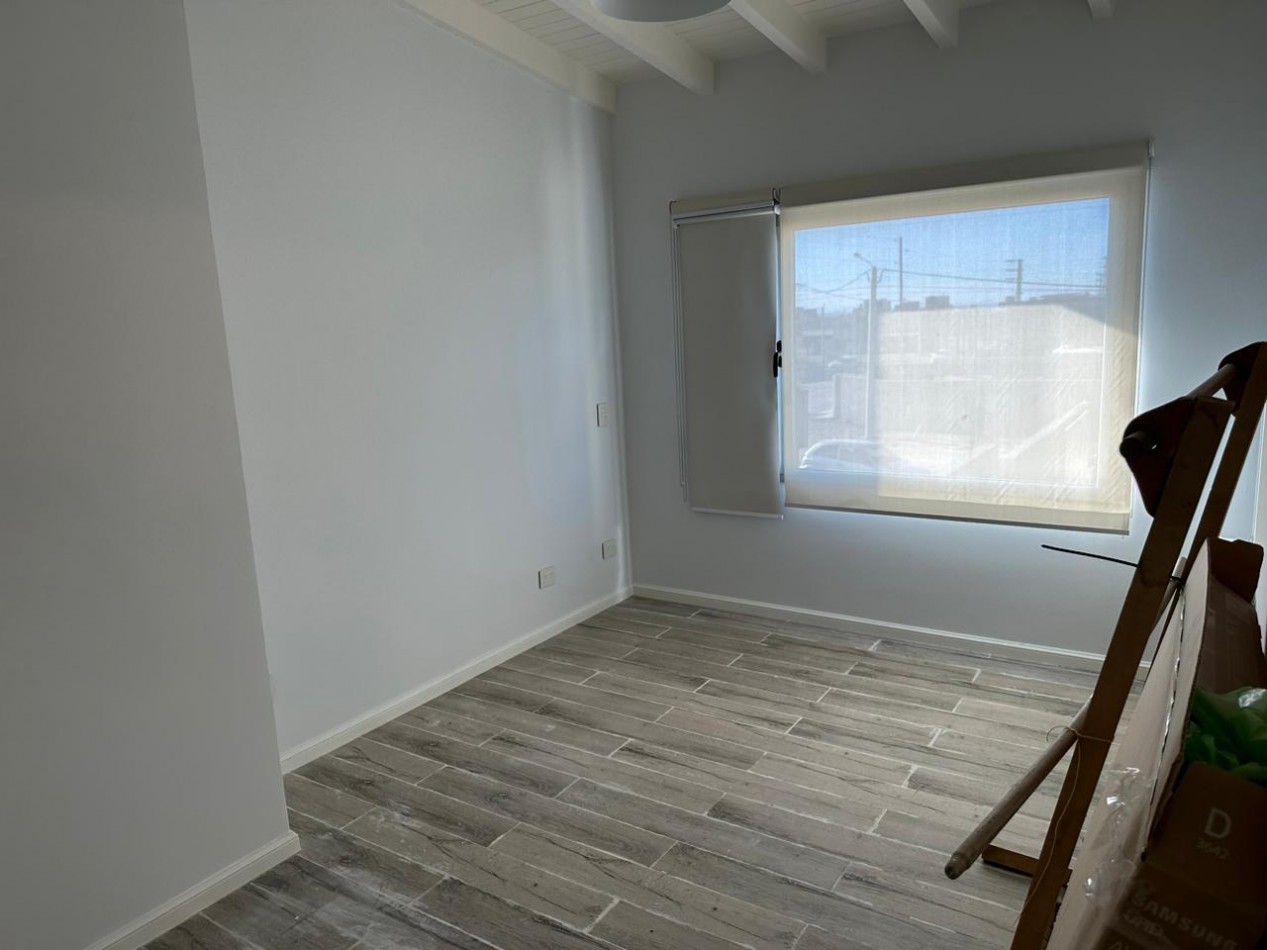 CASA 3 DORMITORIOS CON COCHERA Y PILETA 