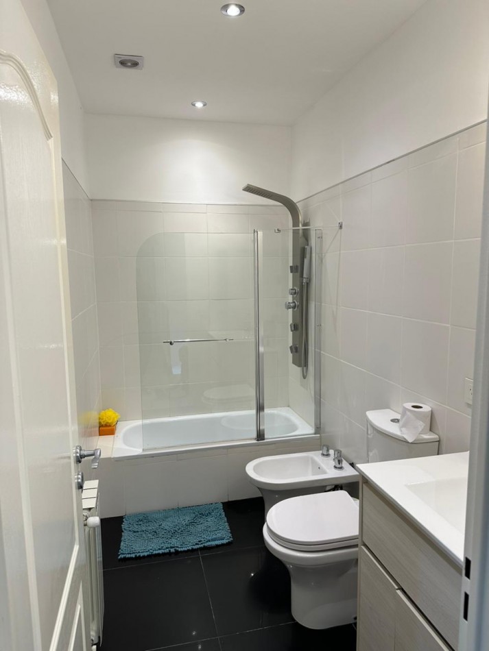 CASA 3 DORMITORIOS CON COCHERA Y PILETA 