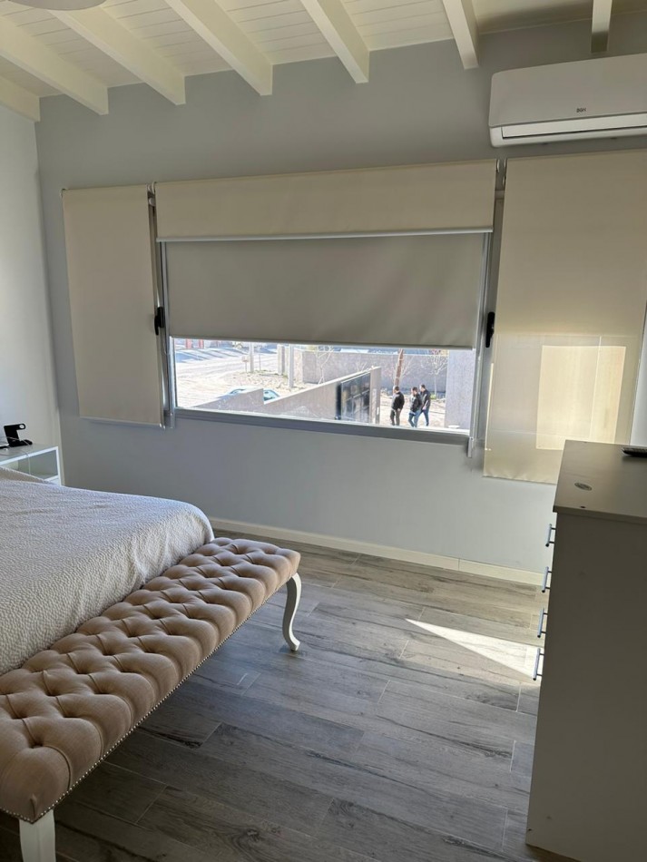 CASA 3 DORMITORIOS CON COCHERA Y PILETA 