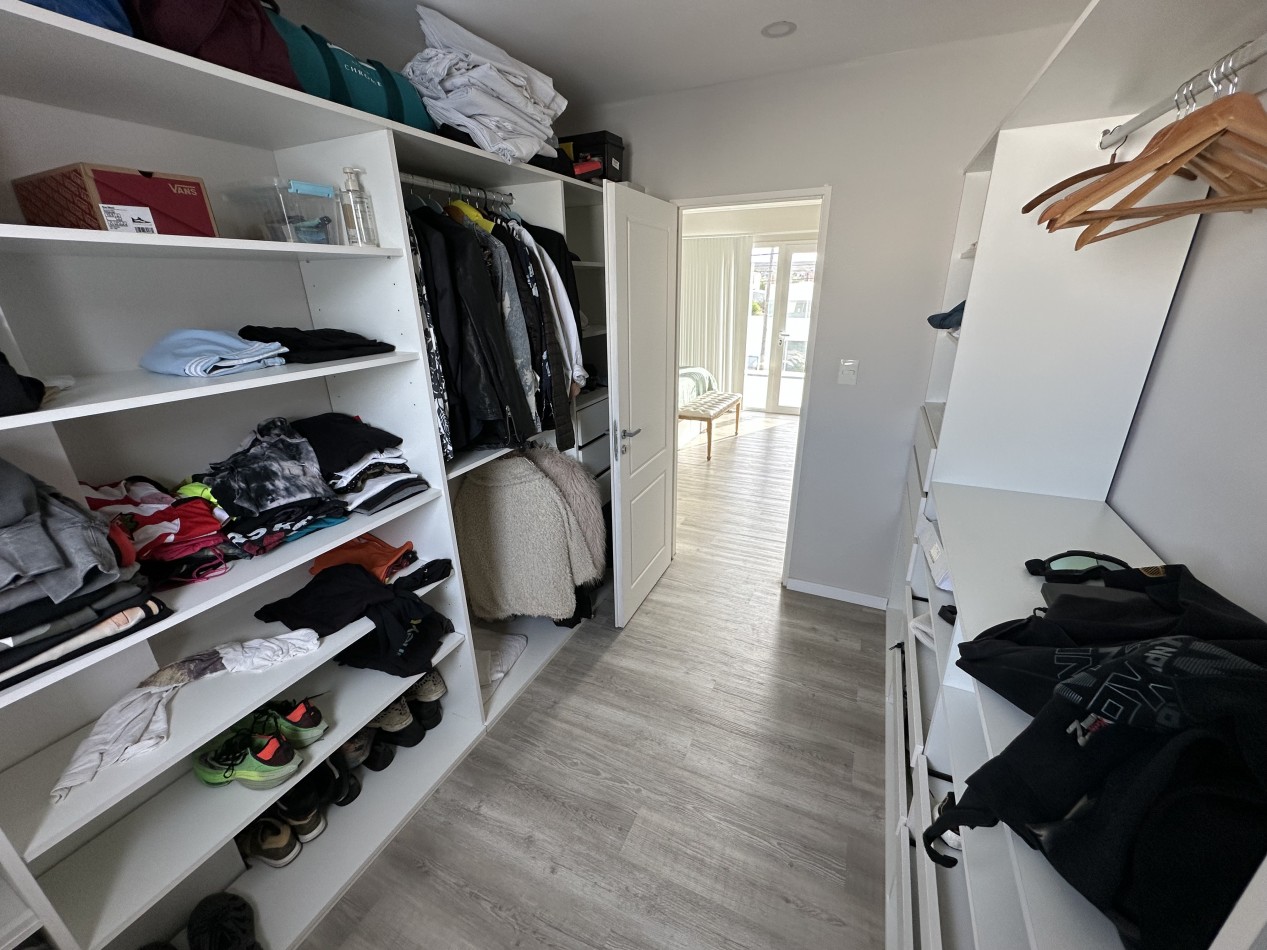 CASA DE 2 DORMITORIOS CON PATIO, QUINCHO Y PILETA 