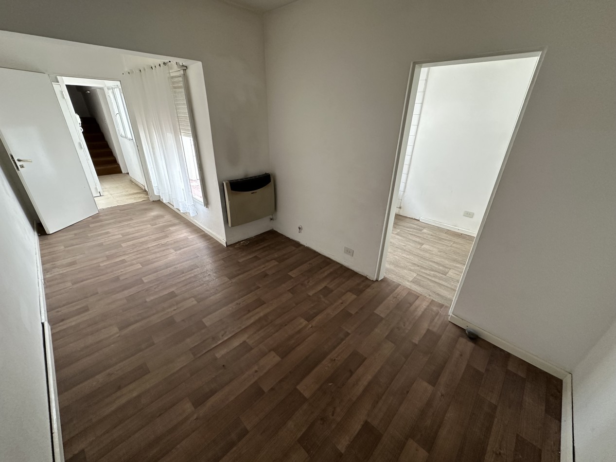 OPORTUNIDAD DE INVERSION - LOCAL CENTRICO + DEPTO 3 DORMITORIOS