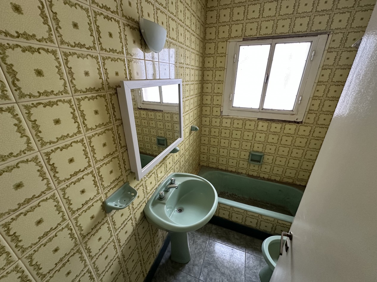 OPORTUNIDAD DE INVERSION - LOCAL CENTRICO + DEPTO 3 DORMITORIOS