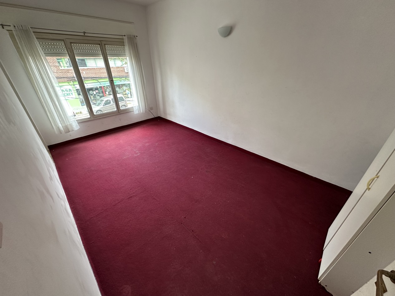 OPORTUNIDAD DE INVERSION - LOCAL CENTRICO + DEPTO 3 DORMITORIOS