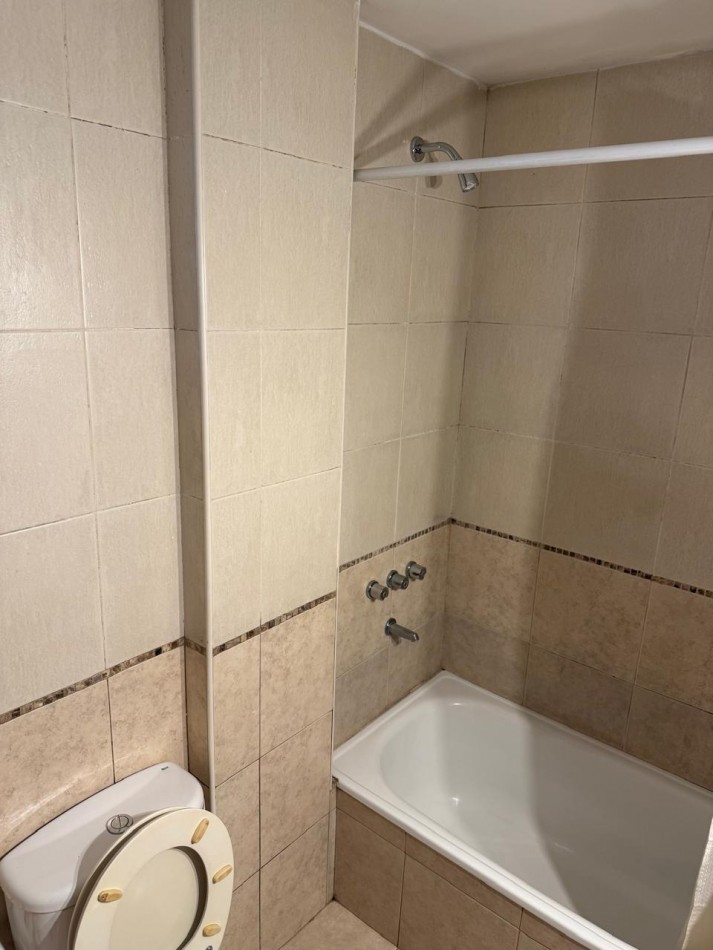 AMPLIO MONOAMBIENTE TIPO LOFT FRENTE A PLAZA VIEJA - VILLA PUEYRREDON