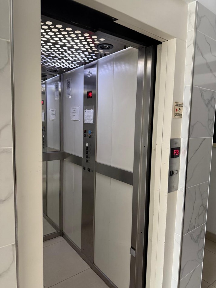 AMPLIO MONOAMBIENTE TIPO LOFT FRENTE A PLAZA VIEJA - VILLA PUEYRREDON