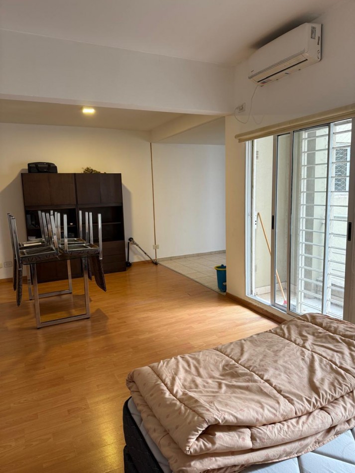 AMPLIO MONOAMBIENTE TIPO LOFT FRENTE A PLAZA VIEJA - VILLA PUEYRREDON
