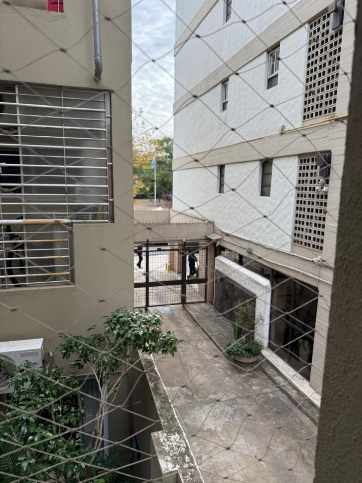 AMPLIO MONOAMBIENTE TIPO LOFT FRENTE A PLAZA VIEJA - VILLA PUEYRREDON