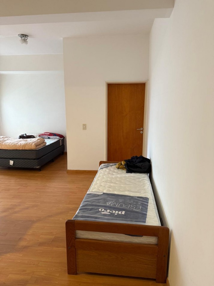 AMPLIO MONOAMBIENTE TIPO LOFT FRENTE A PLAZA VIEJA - VILLA PUEYRREDON