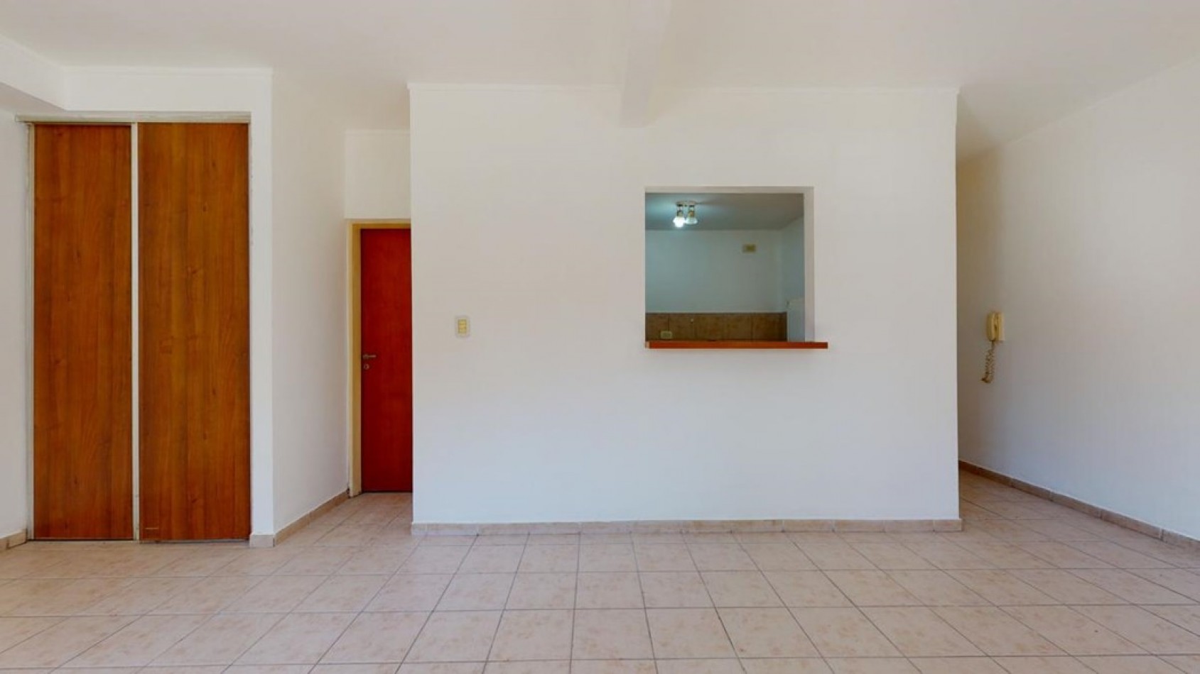 MONOAMBIENTE EN PLANTA BAJA - LA PLATA