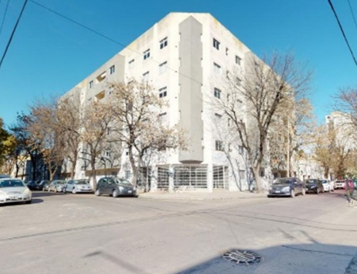 MONOAMBIENTE EN PLANTA BAJA - LA PLATA