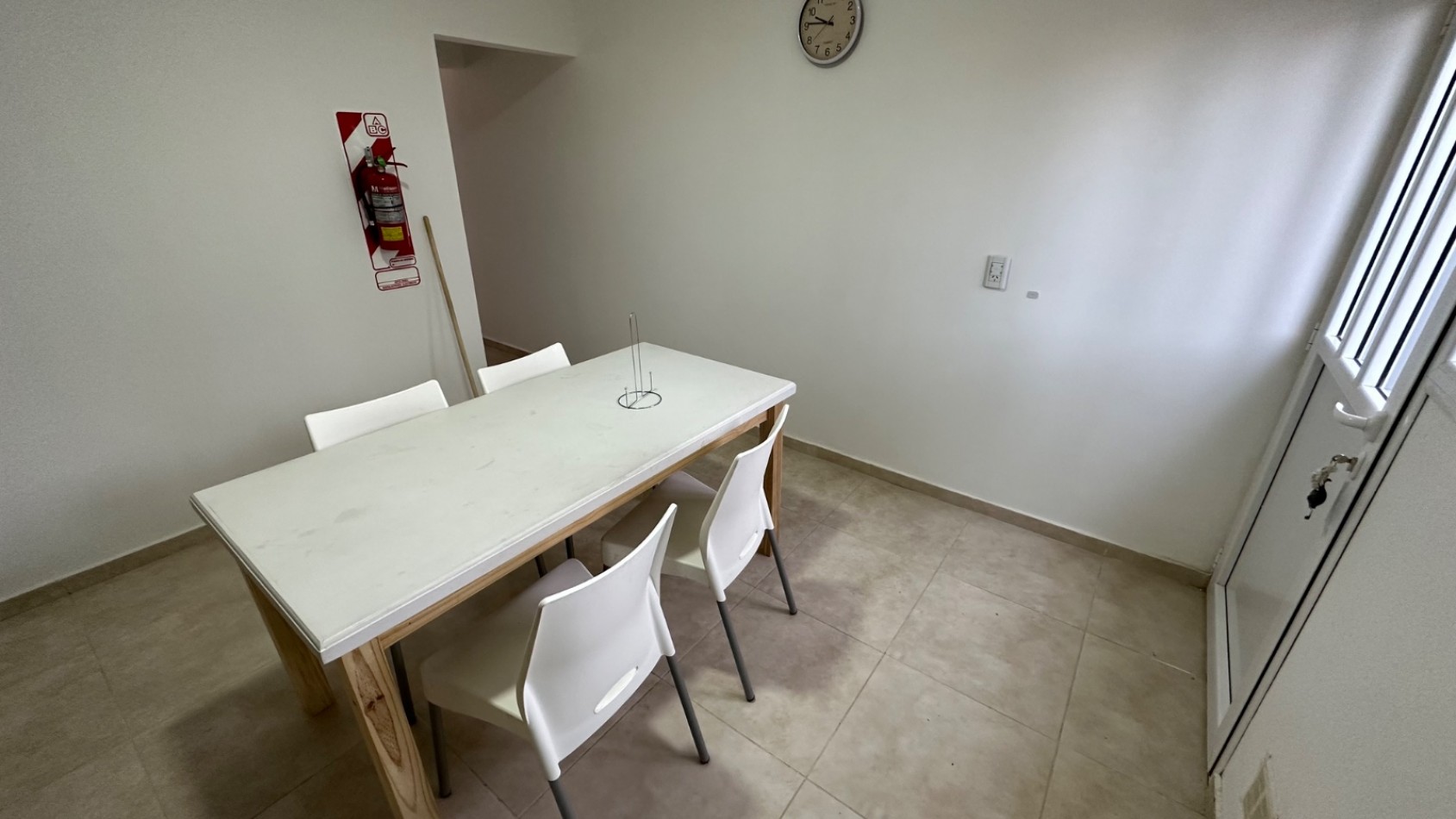 DUPLEX A ESTRENAR CON COCHERA ZONA SUR