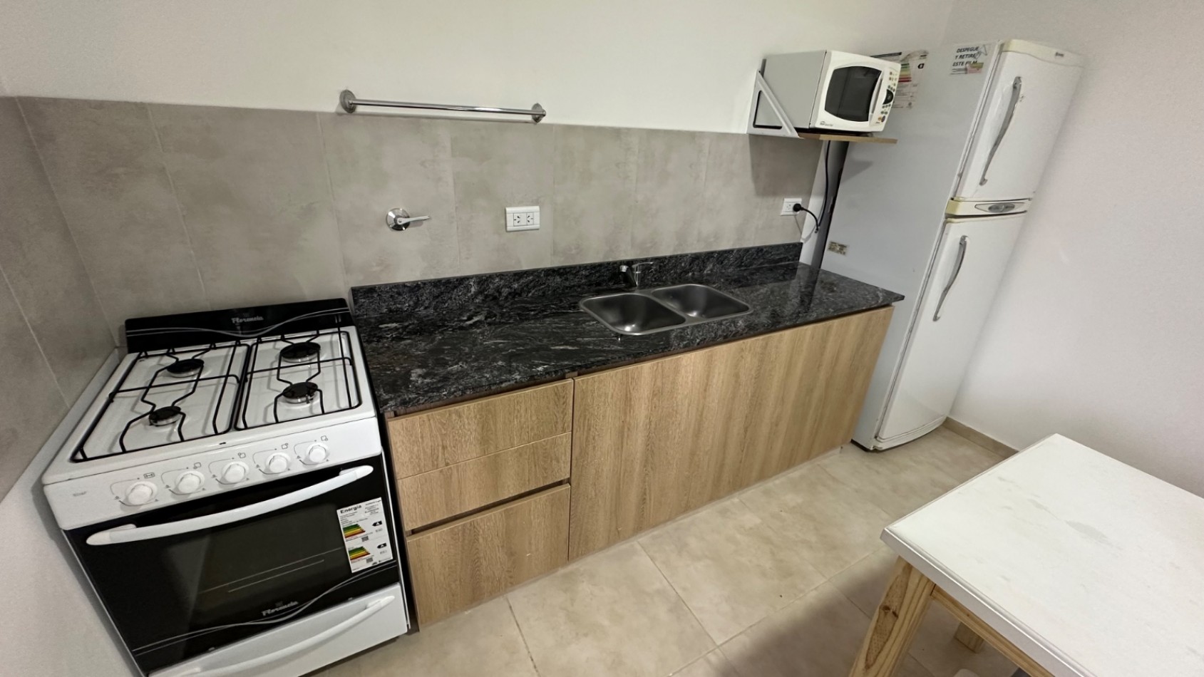 DUPLEX A ESTRENAR CON COCHERA ZONA SUR