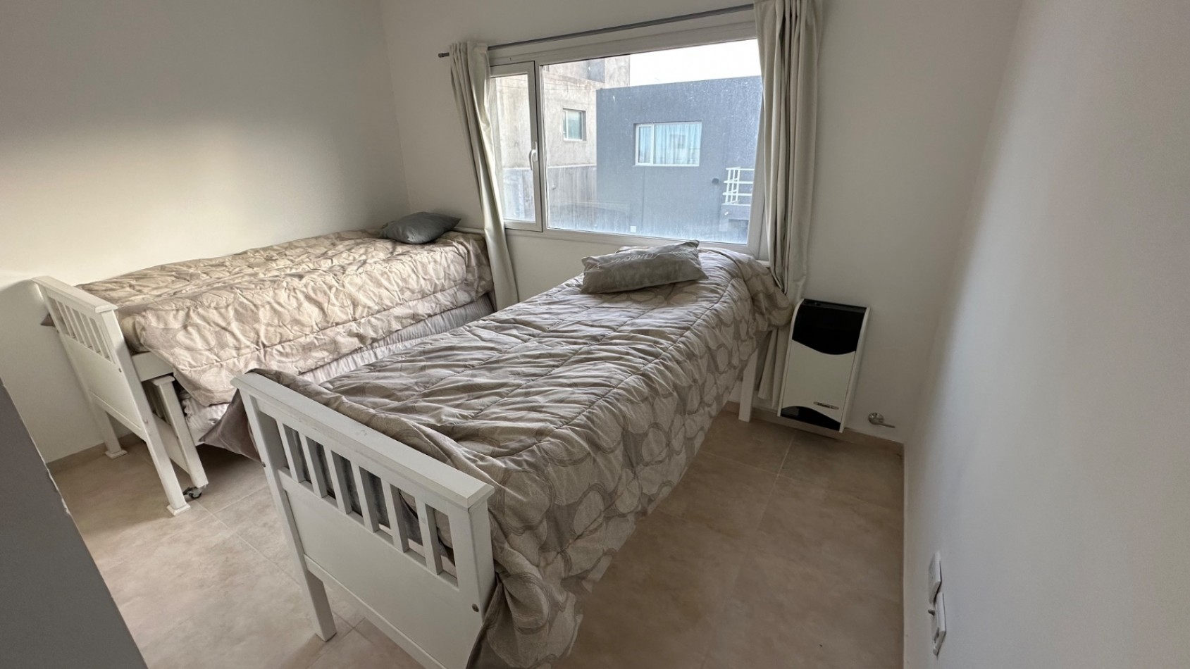 DUPLEX A ESTRENAR CON COCHERA ZONA SUR