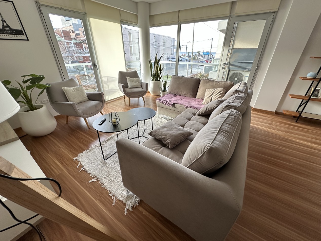 ESPECTACULAR PISO DE CATEGORIA A METROS DEL MAR