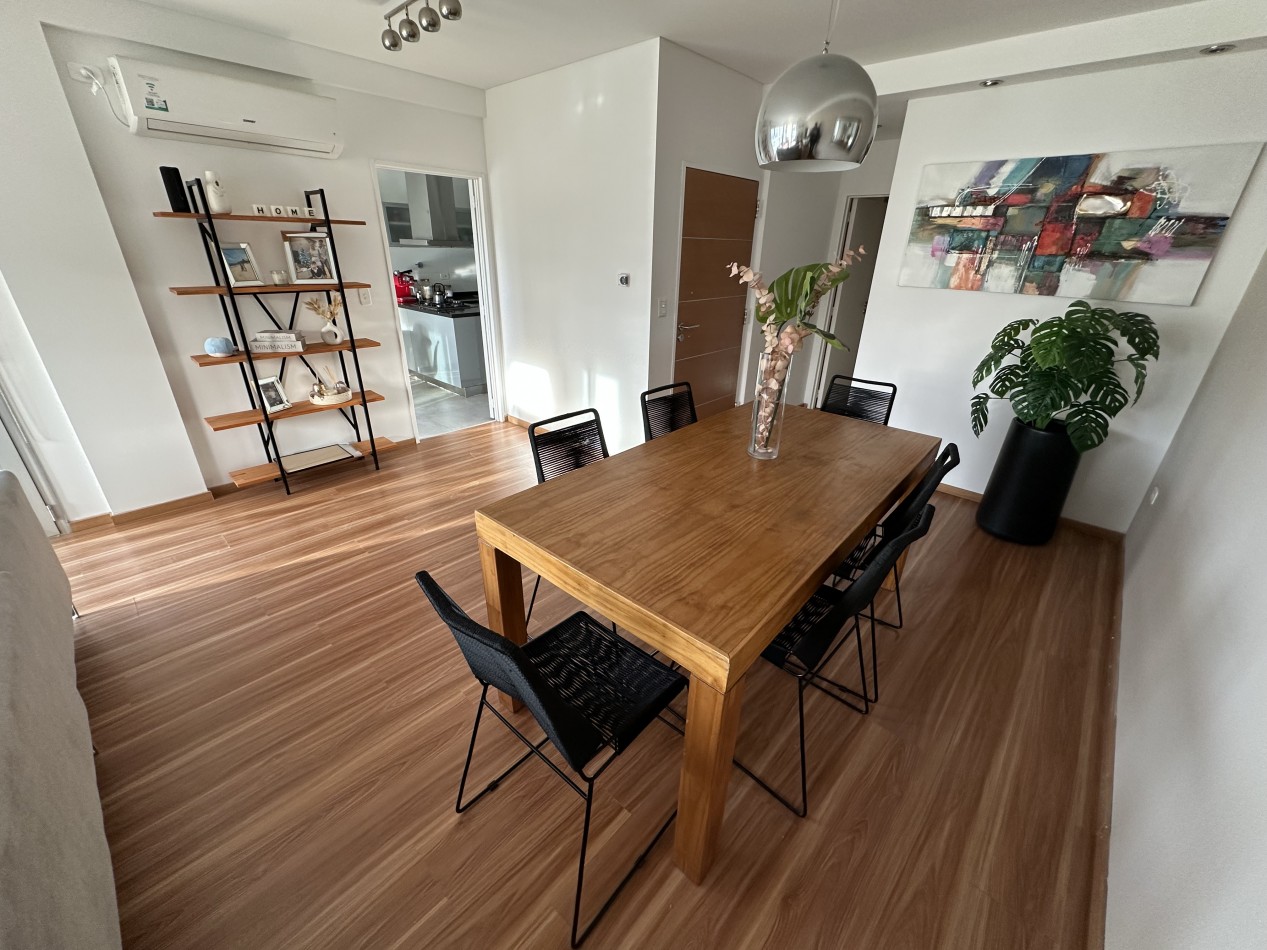 ESPECTACULAR PISO DE CATEGORIA A METROS DEL MAR