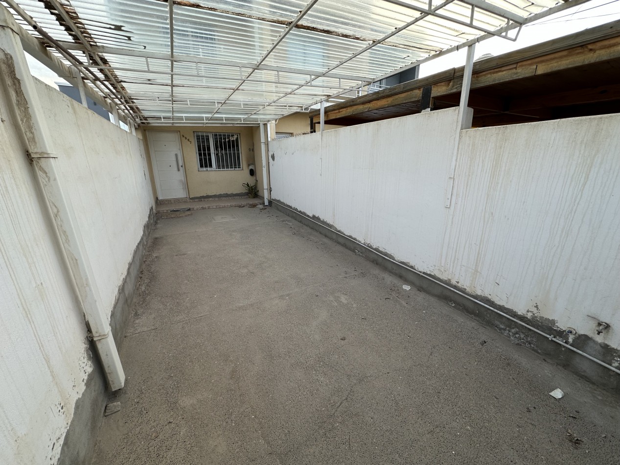 DUPLEX 2 DORMITORIOS CON COCHERA Y PATIO EN ZONA SUR