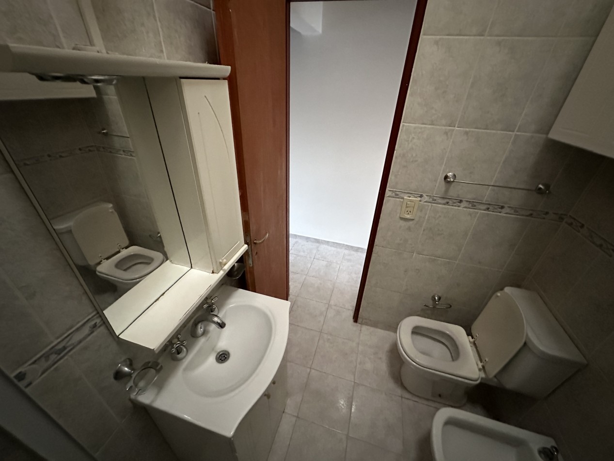 DUPLEX 2 DORMITORIOS CON COCHERA Y PATIO EN ZONA SUR