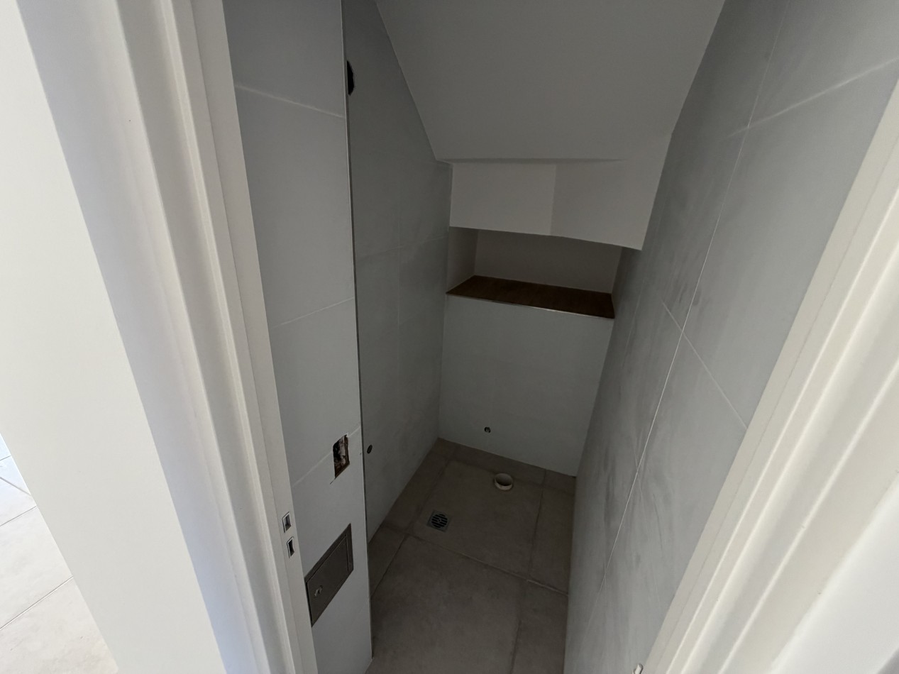 DUPLEX A ESTRENAR EN BARRIO SUR CON PATIO Y COCHERA 