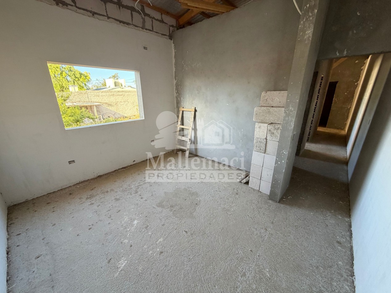 CASA 2 DORMITORIOS A TERMINAR CON 70% DE AVANCE DE OBRA 