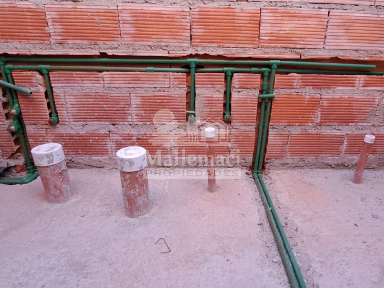 CASA 2 DORMITORIOS A TERMINAR CON 70% DE AVANCE DE OBRA 