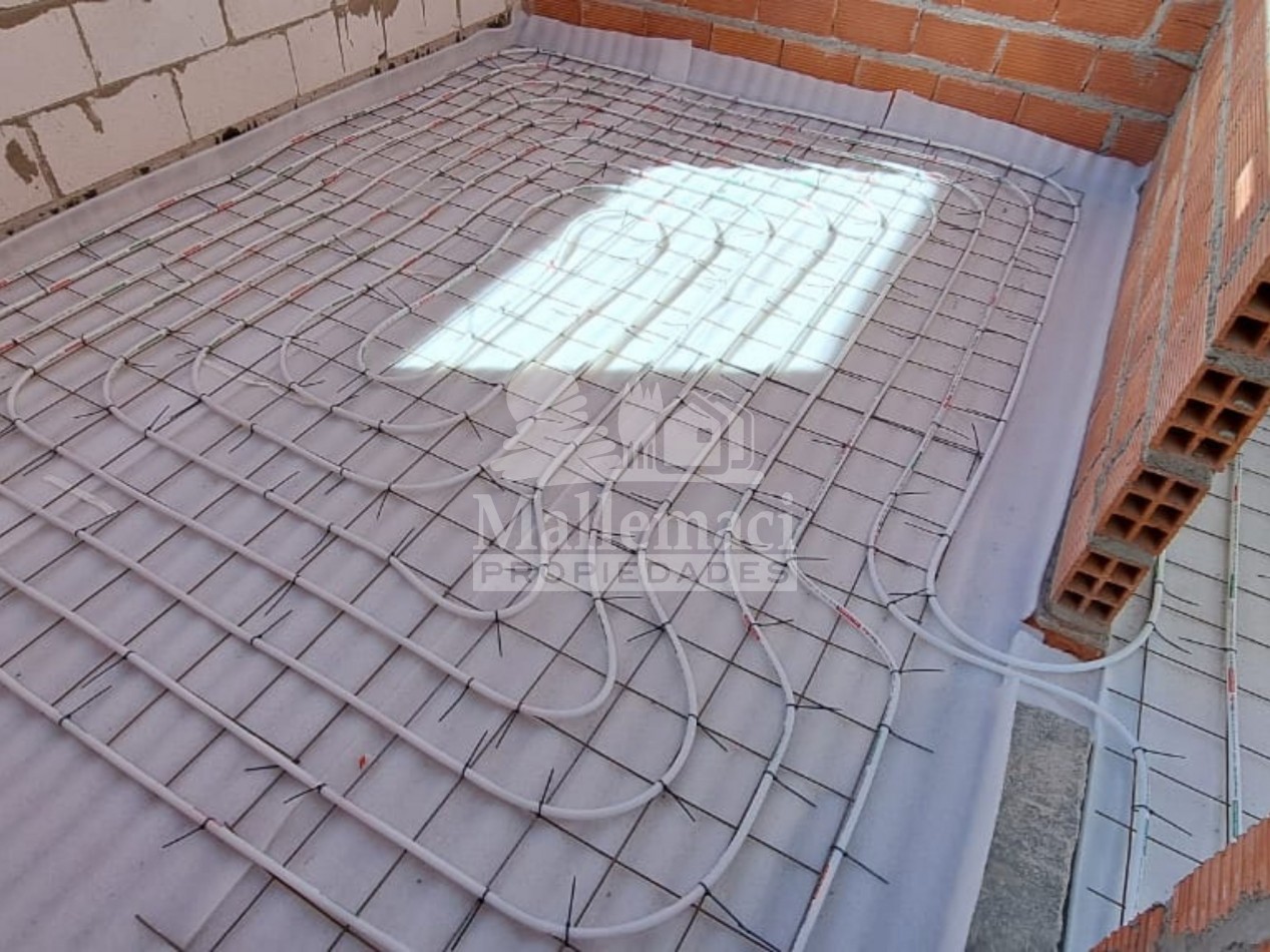 CASA 2 DORMITORIOS A TERMINAR CON 70% DE AVANCE DE OBRA 