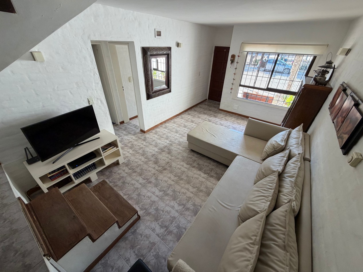 DUPLEX DE 3 HABITACIONES Y PATIO CON PARRILLA EN BARRIO SUR