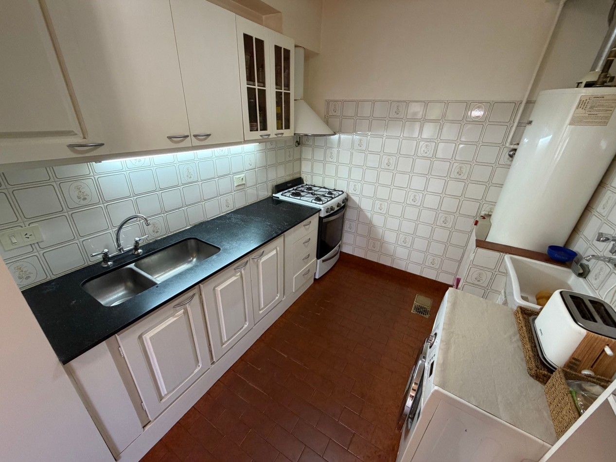 DUPLEX DE 3 HABITACIONES Y PATIO CON PARRILLA EN BARRIO SUR